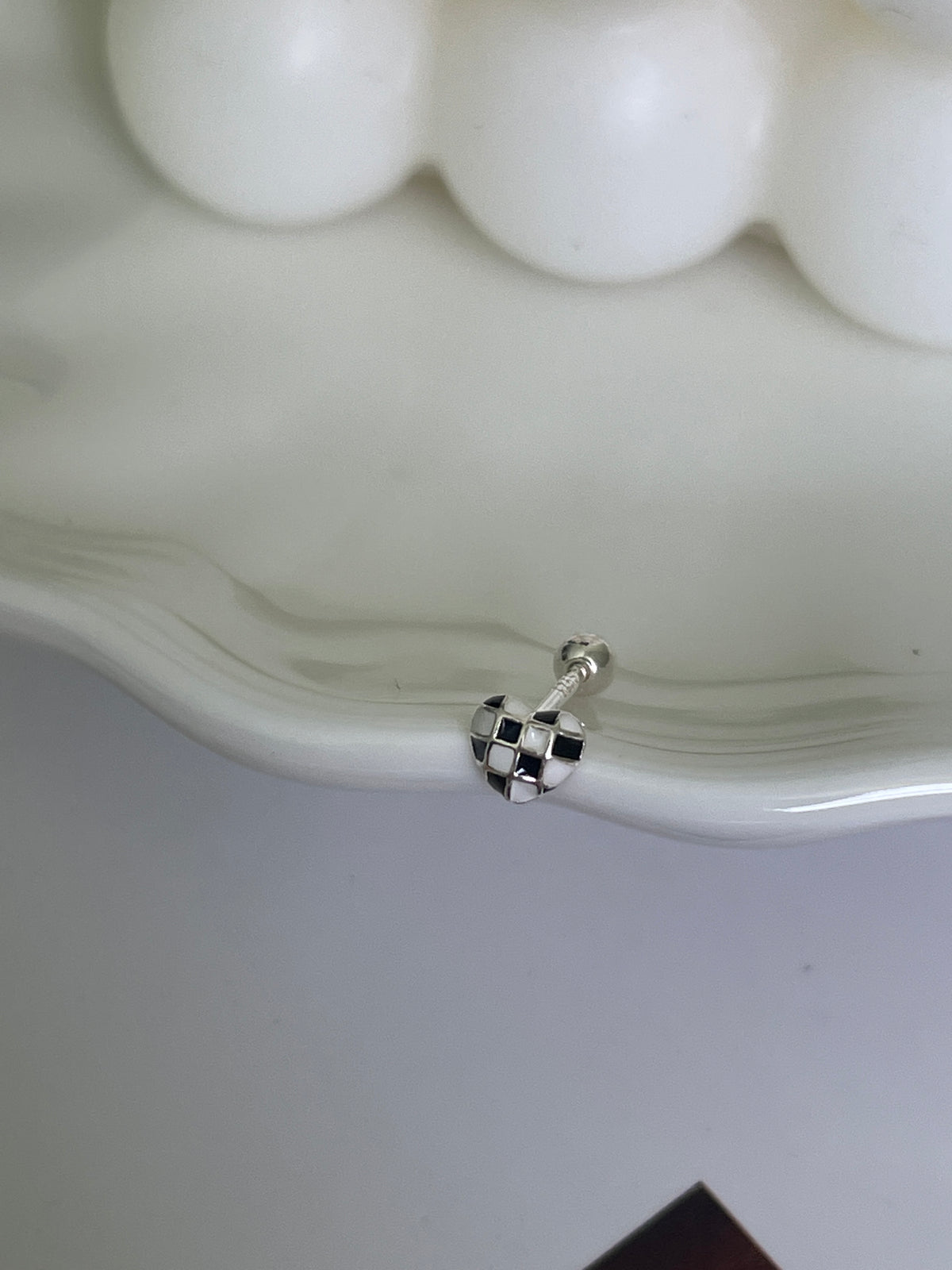 (925 silver) Black & white piercing