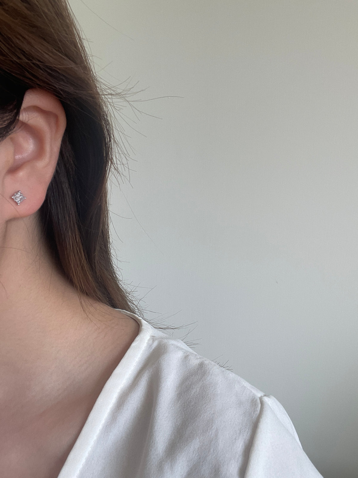 Square crystal piercing