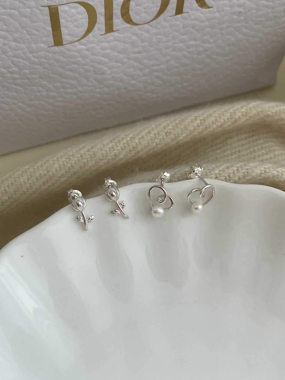 (925 Silver) Hello Rosie earring